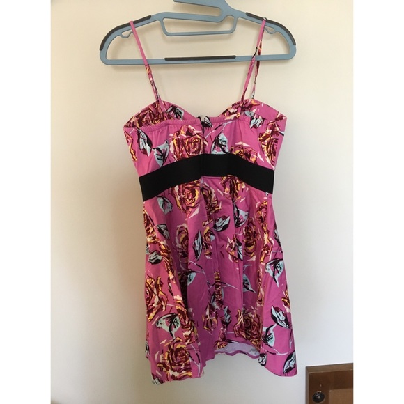 Forever 21 Bustier Flower Dress with Elastic Band - Picture 4 of 5